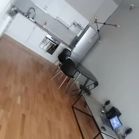 Διαμέρισμα Center *